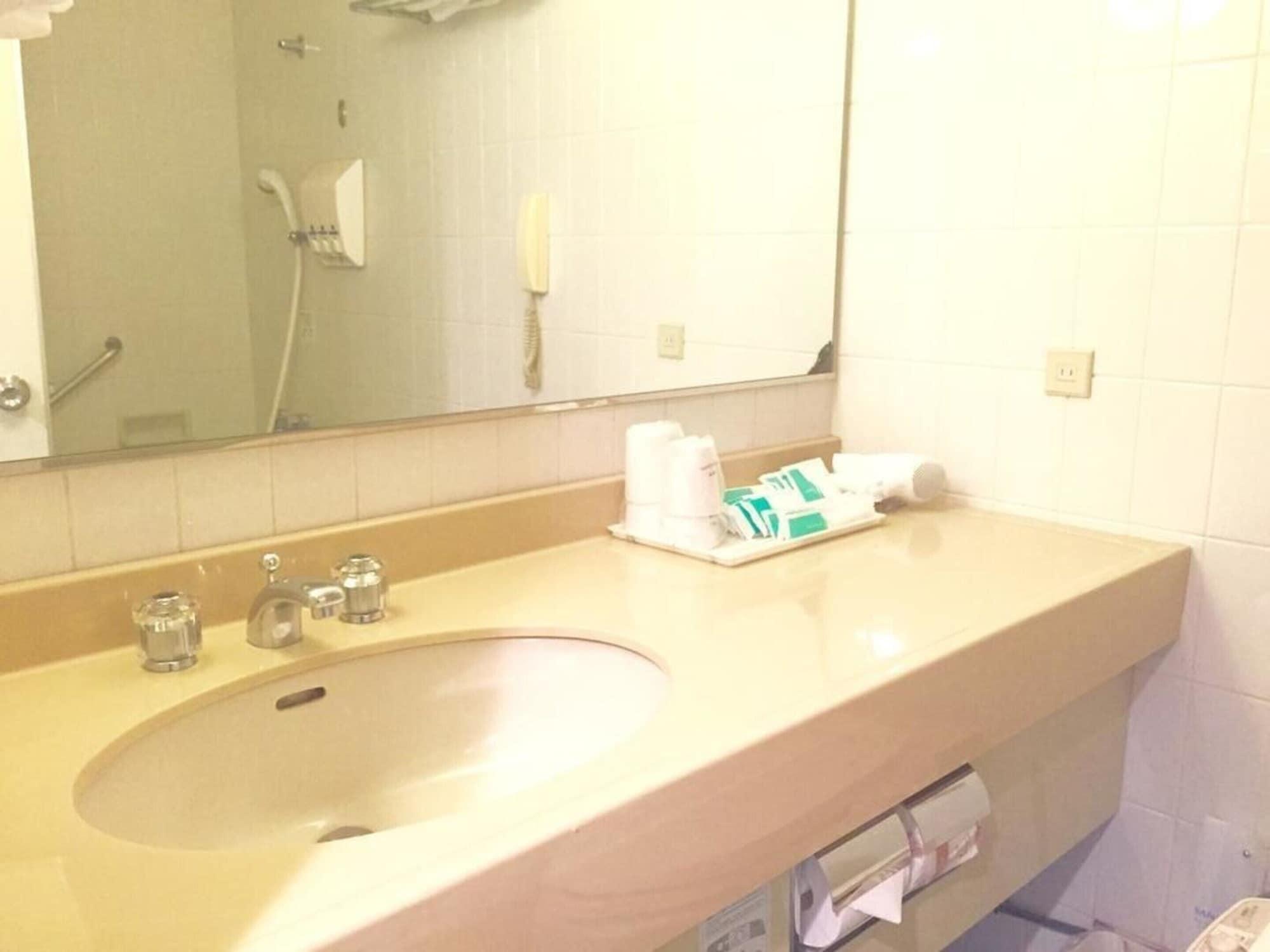 Hotel Green Tower Makuhari ชิบะ ภายนอก รูปภาพ