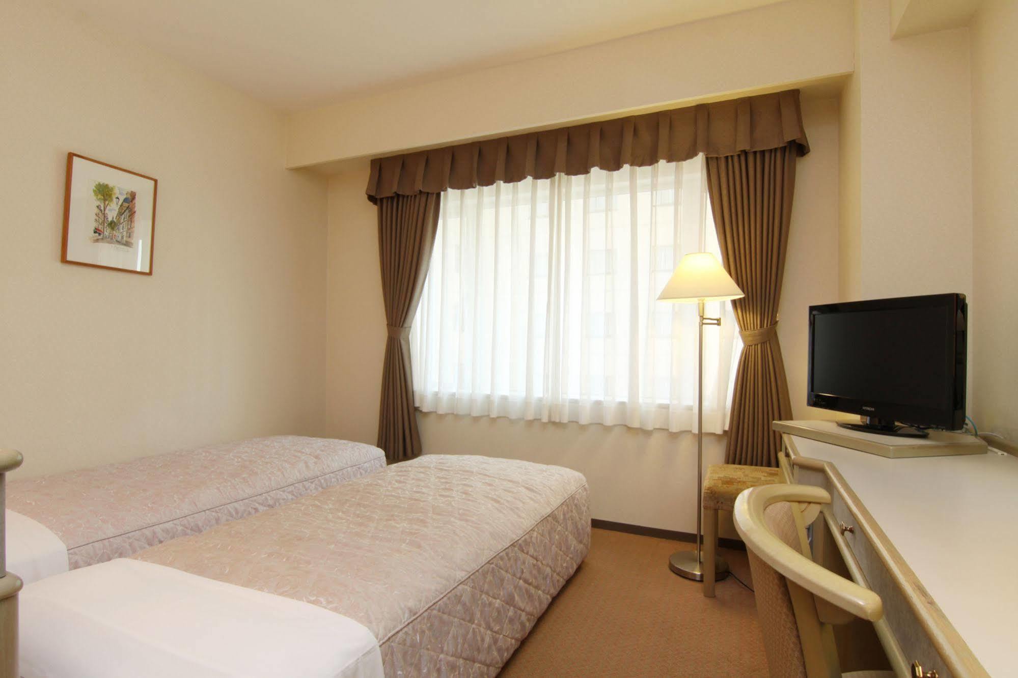 Hotel Green Tower Makuhari ชิบะ ภายนอก รูปภาพ